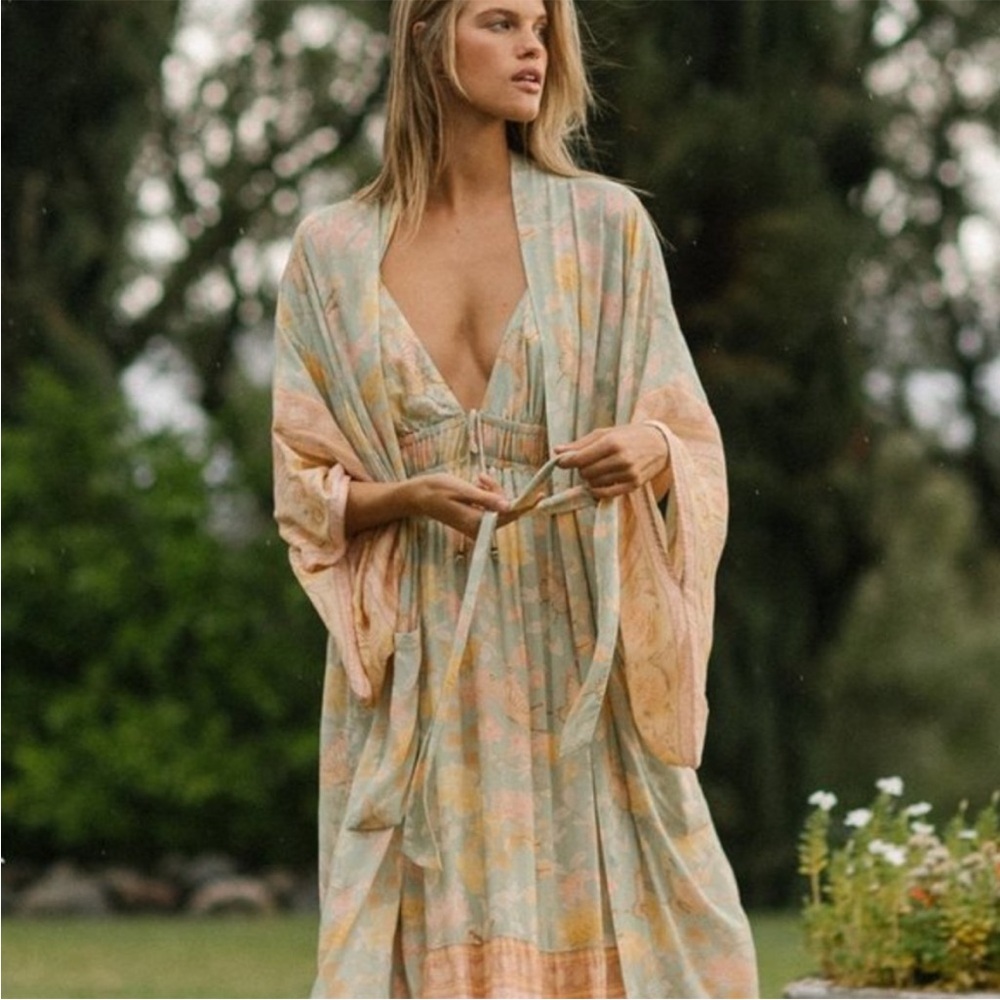 Spell and the gypsy butterfly maxi robe - Picture 2 of 8